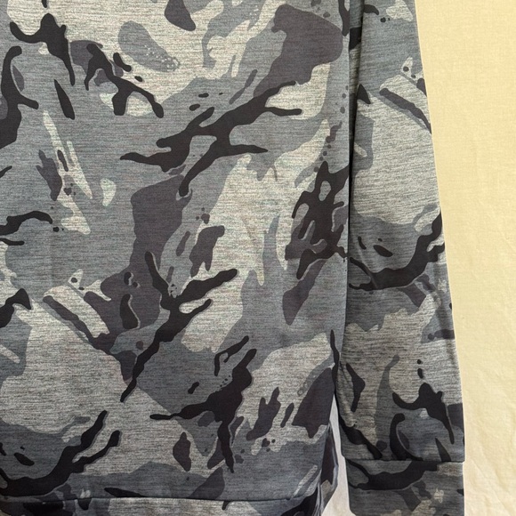 I-37 Adidas Gray‎ Camo Long Sleeve Pullover Hoodie Size XL - Picture 11 of 16